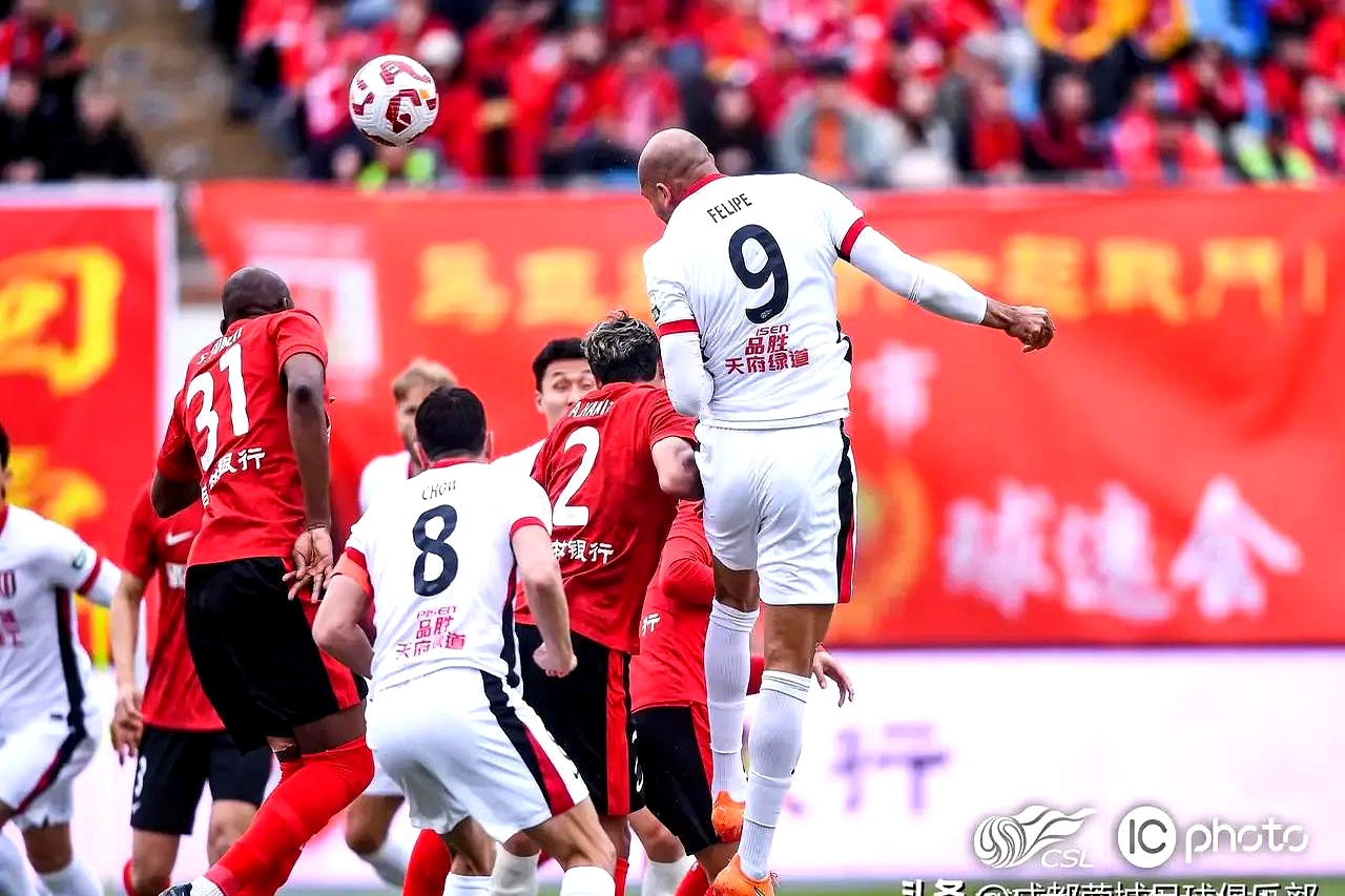 关于CBA季后赛转会期走向成谜，成都蓉城再遭质疑，质疑声仍在，资深球员宣示担当的信息