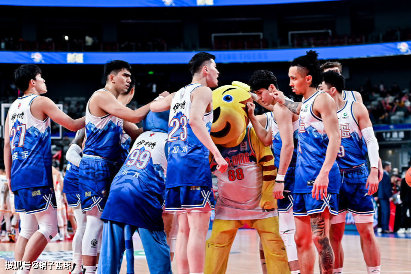 重磅！冲刺阶段芝加哥公牛豪取连胜托特纳姆赛前伤情更新，今晨山东男篮备战全明星赛的简单介绍
