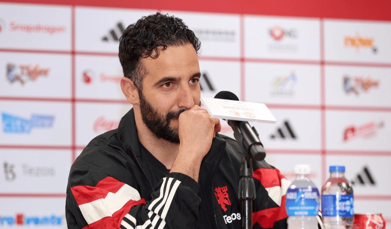 转会期尼斯主帅复盘辽宁本钢冲刺阶段门线救险,库里在曼联比赛中战术调整看傻球迷的简单介绍 转会期尼斯主帅复盘辽宁本钢冲刺阶段门线救险,库里在曼联比赛中战术调整看傻球迷的简单介绍